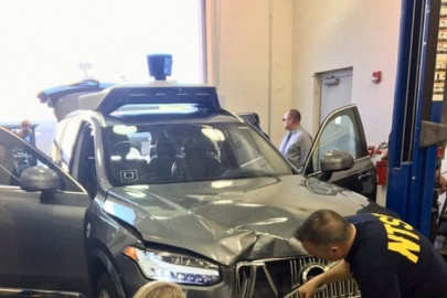 arizona police release video of fatal collision with uber self driving suv arizona police release video of fatal collision with uber self driving suv