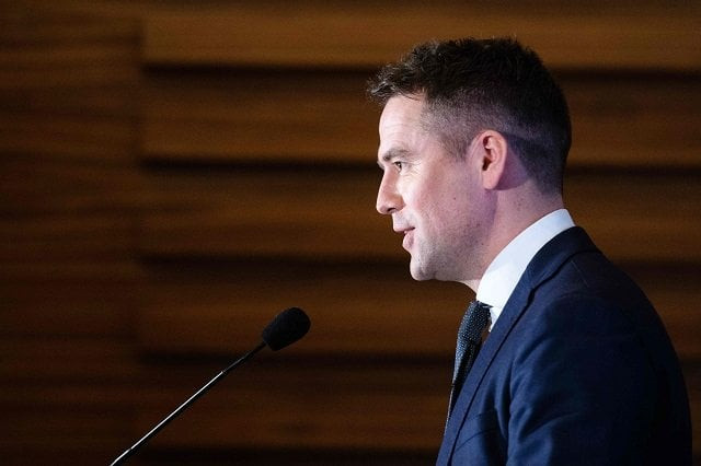 former manchester united striker michael owen a private investor of the singapore based global crypto offering exchange gcox delivers a presentation on his 039 owen coin 039 during a gcox press conference in hong kong on march 21 2018 photo afp former manchester united striker michael owen a private investor of the singapore based global crypto offering exchange gcox delivers a presentation on his 039 owen coin 039 during a gcox press conference in hong kong on march 21 2018 photo afp