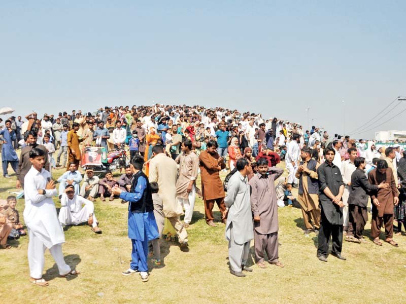 people watch fly past at zero point photo express agencies