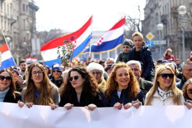 the demonstration gathered up to 10 000 people waved croatian flags prayed and sang patriotic songs photo reuters