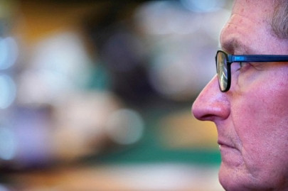 apple calls for more data oversight after facebook breach apple calls for more data oversight after facebook breach