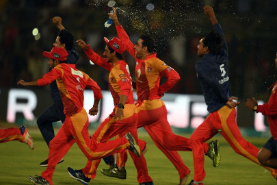 cricketers react to islamabad s psl3 victory karachi s hosting