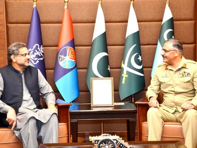 the premier meets cjcsc gen zubair mahmood hayat at joint staff headquarters in rawalpindi