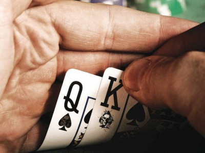 man loses wife two kids over gambling in india man loses wife two kids over gambling in india