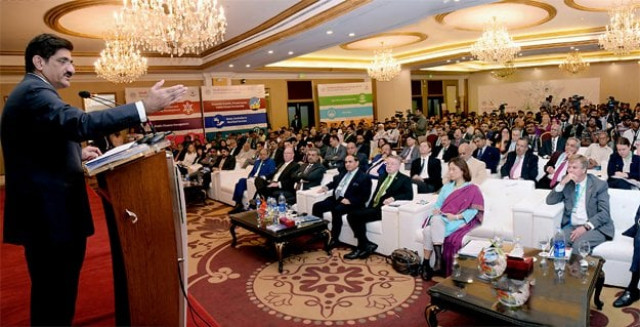 the cm addressing the sindh development forum 2018 photo nni the cm addressing the sindh development forum 2018 photo nni