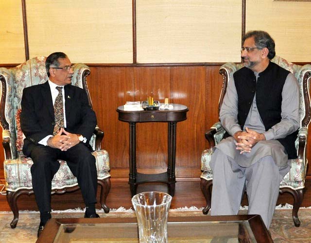 pm abbasi assures cjp nisar all possible assistance in revamping judicial system of the country as visualised by the chief justice photo express