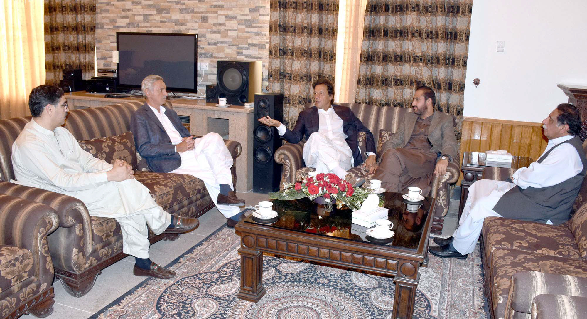 balochistan chief minister abdul quddus bizenjo in a meeting with pti chief imran khan jahangir tareen and others in quetta photo express