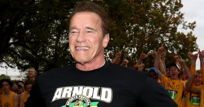 schwarzenegger wakes from heart surgery declaring i m back