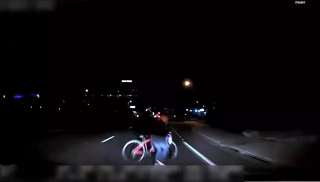 a still frame taken from video released march 21 2018 shows the exterior view of the self driving uber vehicle leading up to the fatal collision in tempe arizona us on march 18 2018 photo reuters a still frame taken from video released march 21 2018 shows the exterior view of the self driving uber vehicle leading up to the fatal collision in tempe arizona us on march 18 2018 photo reuters