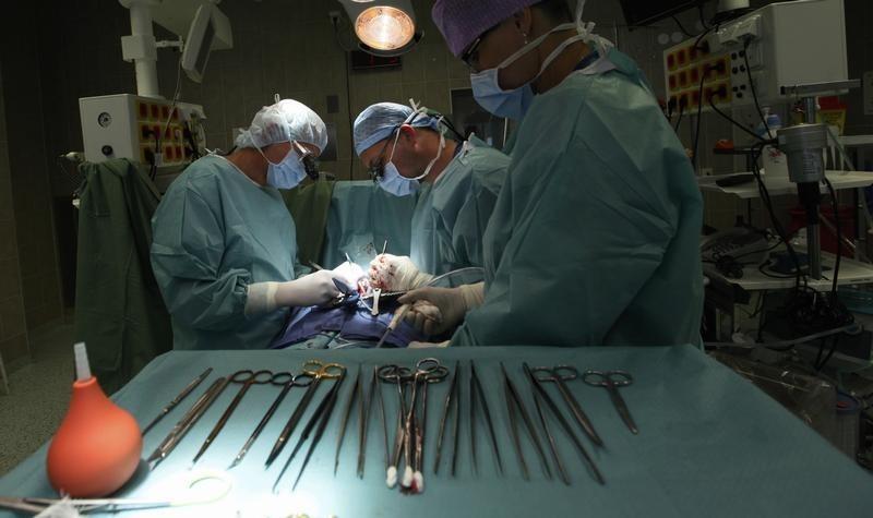 pakistan lagging behind in laparoscopic surgery