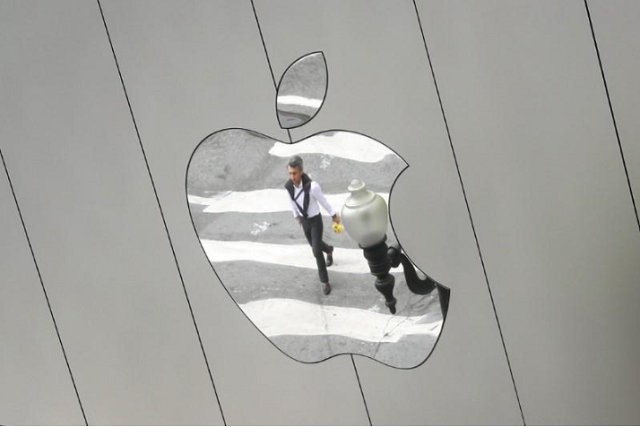 a man is reflected in a apple store logo in san francisco california us august 21 2017 photo reuters