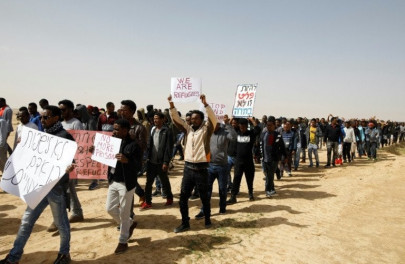 netanyahu suspends israel un deal on resettling african migrants netanyahu suspends israel un deal on resettling african migrants