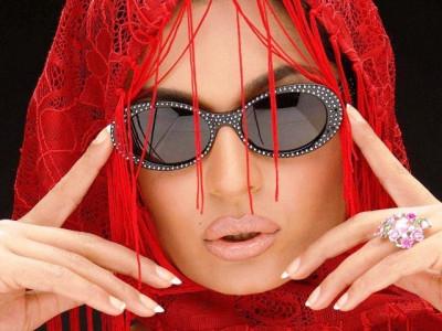 meera versus imran khan of course i ll vote for meera