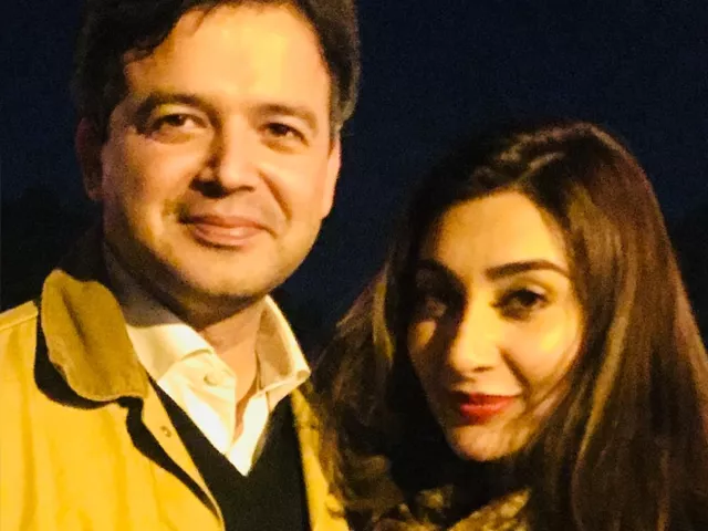 photo instagram aisha khan