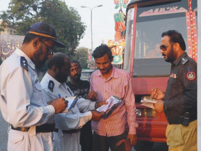 the tug of war between transporters and cops the tug of war between transporters and cops