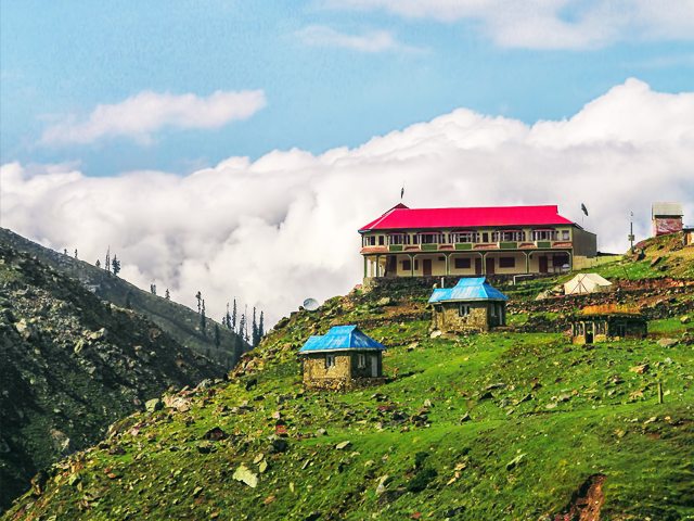 near saiful muluk lake photo hassan sajid