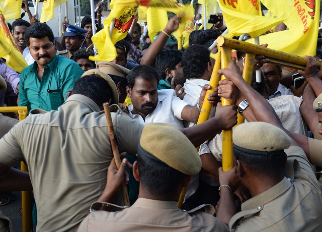indian members of the tamil ethnic group try to enter the ma chidhambram cricket stadium during a protest against the indian premier league ipl amid ongoing protests over water rights in chennai on april 10 2018 photo afp