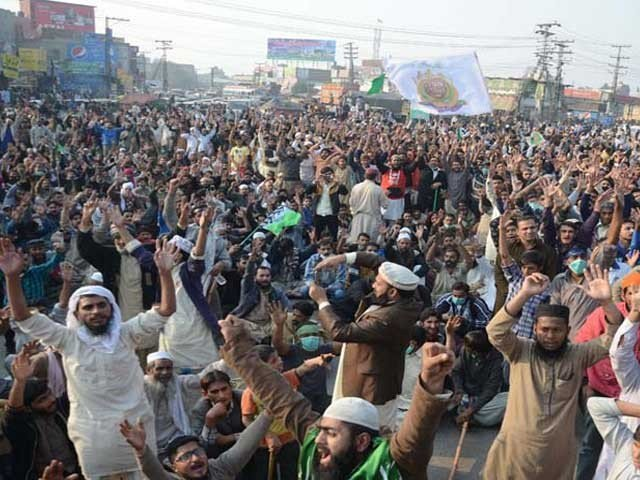 tlyra protest photo express tlyra protest photo express