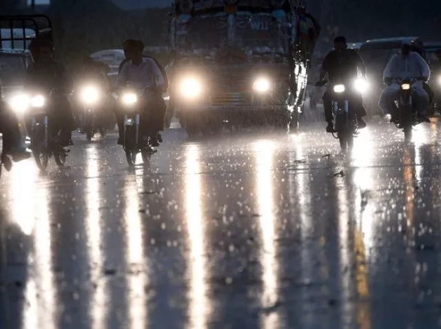 also warns of possible heat wave in karachi photo afp also warns of possible heat wave in karachi photo afp