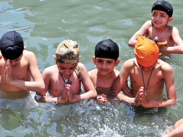 baisakhi festival shehbaz felicitates sikh community