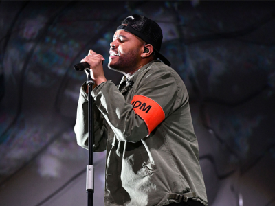 the weeknd tears up while singing for selena gomez