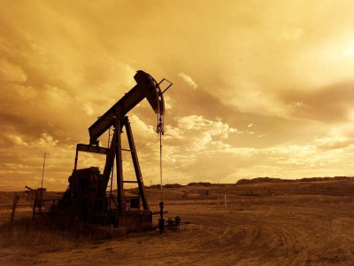 ecc eases rule for oil imports to keep power plants running