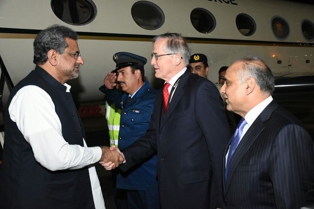 prime minister shahid khaqan abbasi being received by special representative of the british foreign minister mr david pearey and pakistan high commissioner to the uk syed ibne abbas upon arrival in london on april 17 2018 photo pr