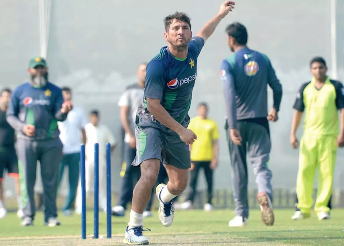 new tricks mushtaq has revealed he was the one who taught yasir how to bowl around the wicket photo afp new tricks mushtaq has revealed he was the one who taught yasir how to bowl around the wicket photo afp