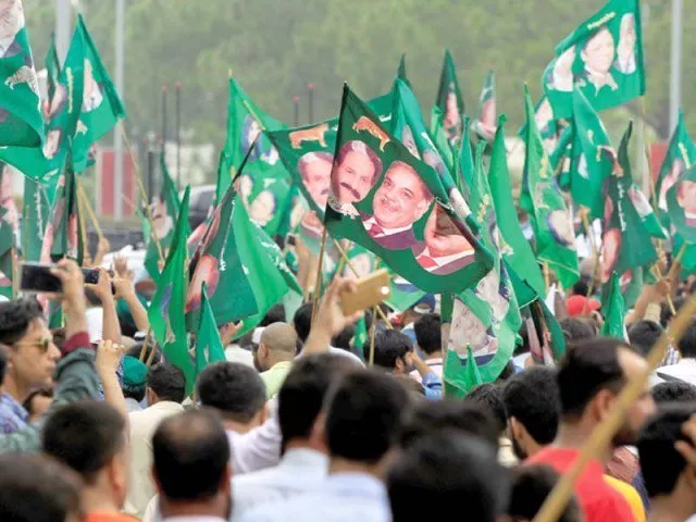 pml n supporters take part in nawaz sharif 039 s rally photo reuters pml n supporters take part in nawaz sharif 039 s rally photo reuters