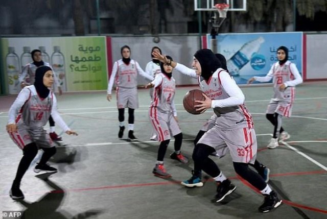 players from jeddah united saudi arabia 039 s first women 039 s basketball team train at their club in the coastal city of jeddah on february 18 2018 photo afp