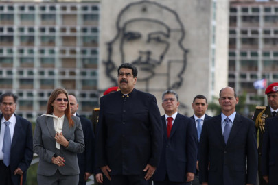 underlining alliance venezuela s maduro visits new cuban leader underlining alliance venezuela s maduro visits new cuban leader