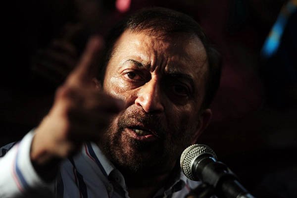 pakistani muttahida qaumi movement mqm political party leader farooq sattar gestures as he addresses a press conference in karachi on august 23 2016 pakistani police charged the exiled leader of an influential political party with treason and inciting terrorism accusing him of provoking violence at a protest a day earlier in karachi altaf hussain leader of the muttahida qaumi movement mqm which rules karachi pakistan 039 s biggest city was accused with a dozen other party leaders of raising anti pakistan slogans at the demonstration on august 22 2016 afp photo asif hassan