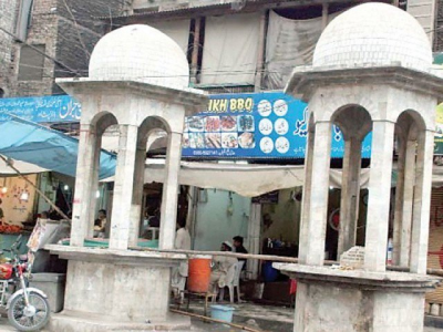 freedom struggle tribute paid to qissa khwani martyrs