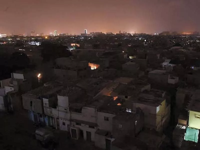 despite repeated vows pml n may not be able to end outages by the end of its term photo afp despite repeated vows pml n may not be able to end outages by the end of its term photo afp