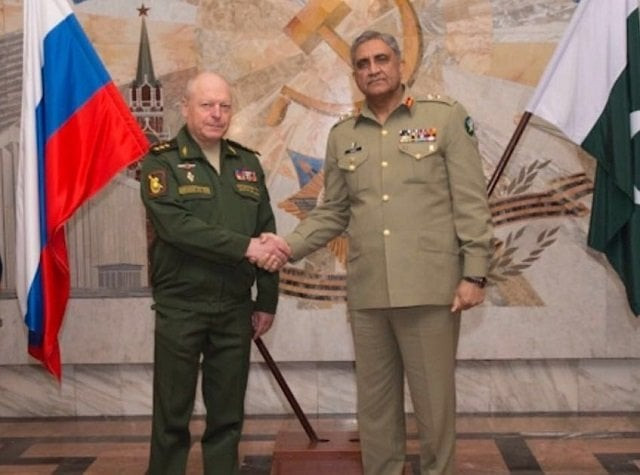 gen qamar meets col gen salyukov at kremlin palace after arriving in moscow photo ispr gen qamar meets col gen salyukov at kremlin palace after arriving in moscow photo ispr