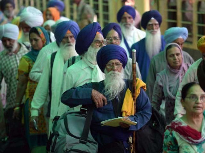 pakistan bars people of other faiths to accompany sikh pilgrims pakistan bars people of other faiths to accompany sikh pilgrims