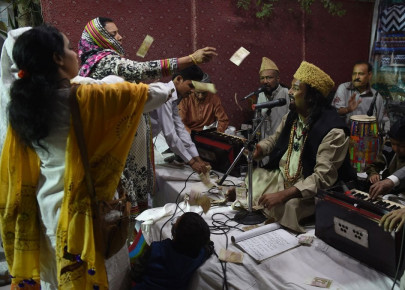 qawwali fights to be heard in pakistan after amjad sabri s death qawwali fights to be heard in pakistan after amjad sabri s death