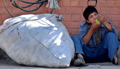 poverty level dropped 24 3 claims govt