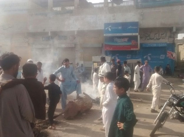 ji workers protest in karachi photo express ji workers protest in karachi photo express