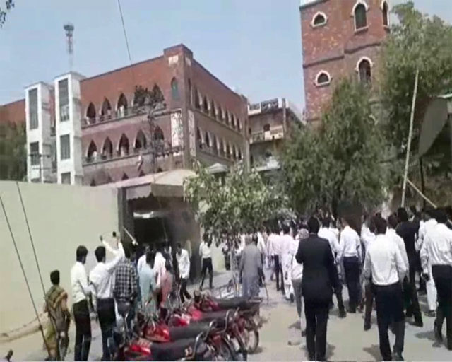 demonstration staged against arrest of lawyer 039 s brother subsequent fir for assault on sho an express news screengrab