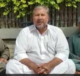 provincial law minister holds protest outside balochistan assembly over hazara killings