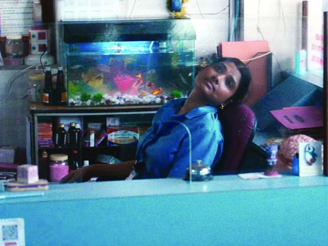 the film follows working class women finding their way in mumbai photo dw the film follows working class women finding their way in mumbai photo dw