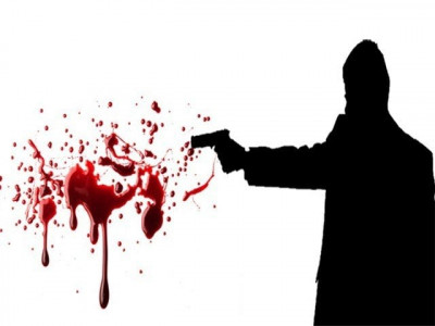 masked gunman escapes after attempting robbery