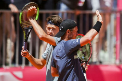 hewitt de minaur dominate opening round of estoril open hewitt de minaur dominate opening round of estoril open