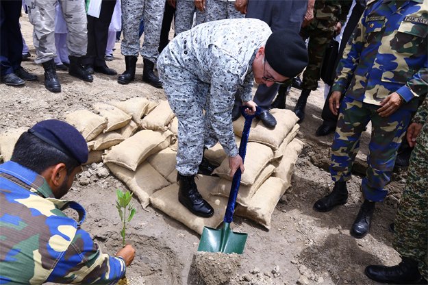 naval chief inaugurating the mangrove plantation drive by planting the first sapling photo courtesy pakistan navy