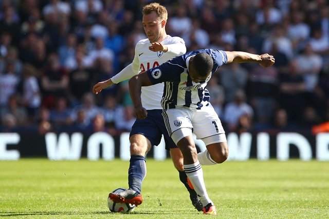 west bromwich albion 039 s english striker daniel sturridge r vies with tottenham hotspur 039 s danish midfielder christian eriksen during the english premier league football match between west bromwich albion and tottenham hotspur at the hawthorns stadium in west bromwich central england on may 5 2018 photo afp