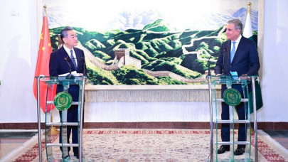 qureshi wang discuss ways to strengthen ties