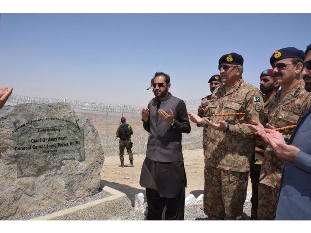 army chief inaugurates second phase of pak afghan border fencing photo ispr