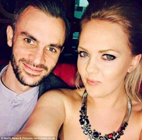 the couple have now responded to the letter by posting their own note in the window of their house photo courtesy mail online the couple have now responded to the letter by posting their own note in the window of their house photo courtesy mail online