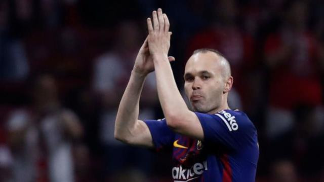 barcelona s andres iniesta applauds the fans as he is substituted off photo reuters barcelona s andres iniesta applauds the fans as he is substituted off photo reuters